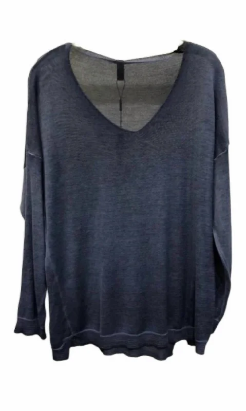 Unique Design Women's Light Knit V Neck Long Sleeve Sweater Top In Navy