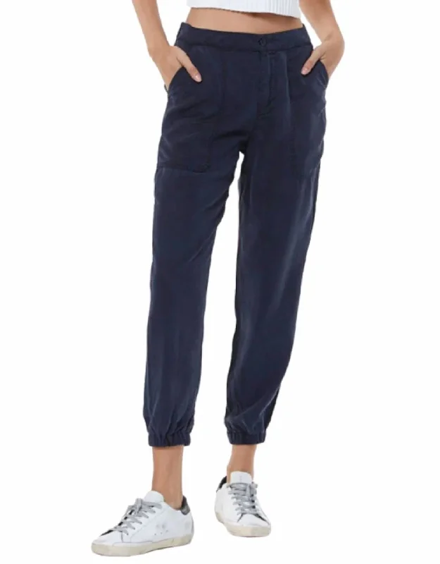 Retro Prints Trooper Linen Jogger In Navy