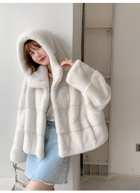 Sports And Leisure Women's High-Grade Real Mink Fur Multiple Color Jackets with Big Hat