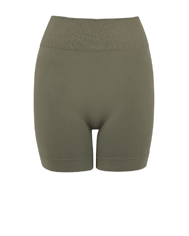 End Of The Year COMPOSED Shorts | Olive