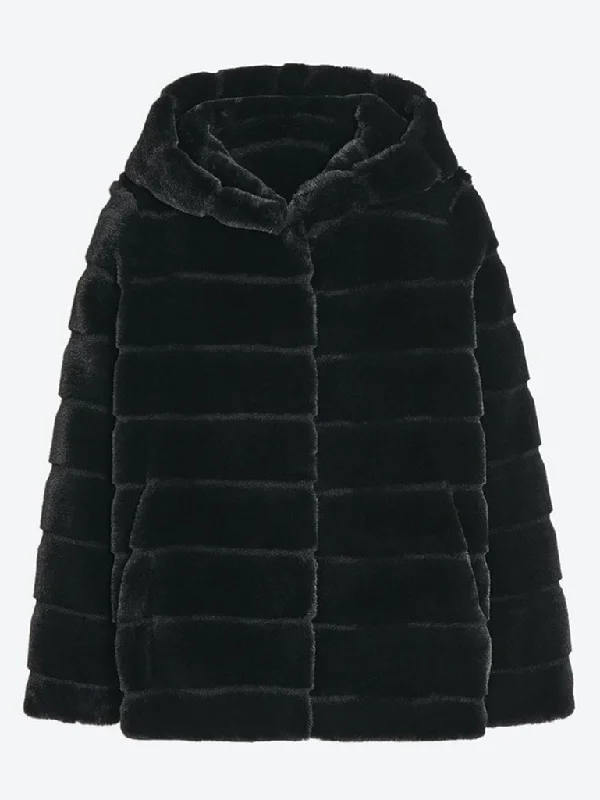 Weekend Comfort Wear Goldy short coat