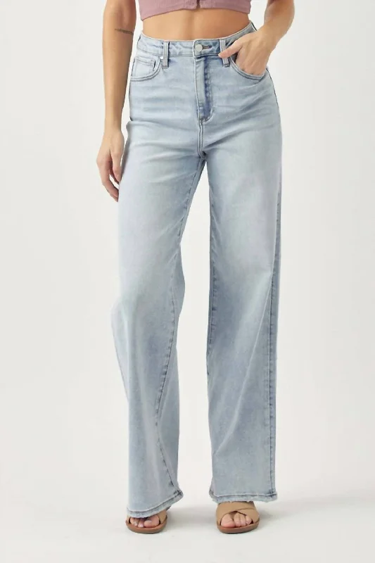 Relaxed Chic High Rise Wide Leg Flare Jeans In Light Wash