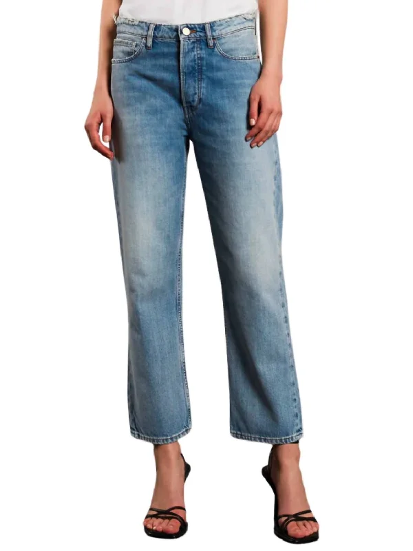 Soft And Comfortable Sabrina Girlfried Jean In Ciel Blue