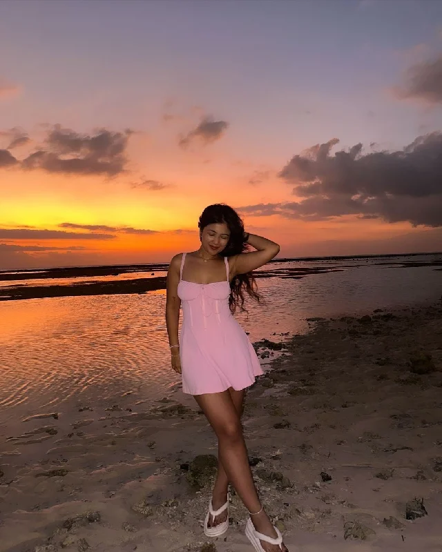 Chic Relaxation Beccy Summer Lace Up Holiday Dress