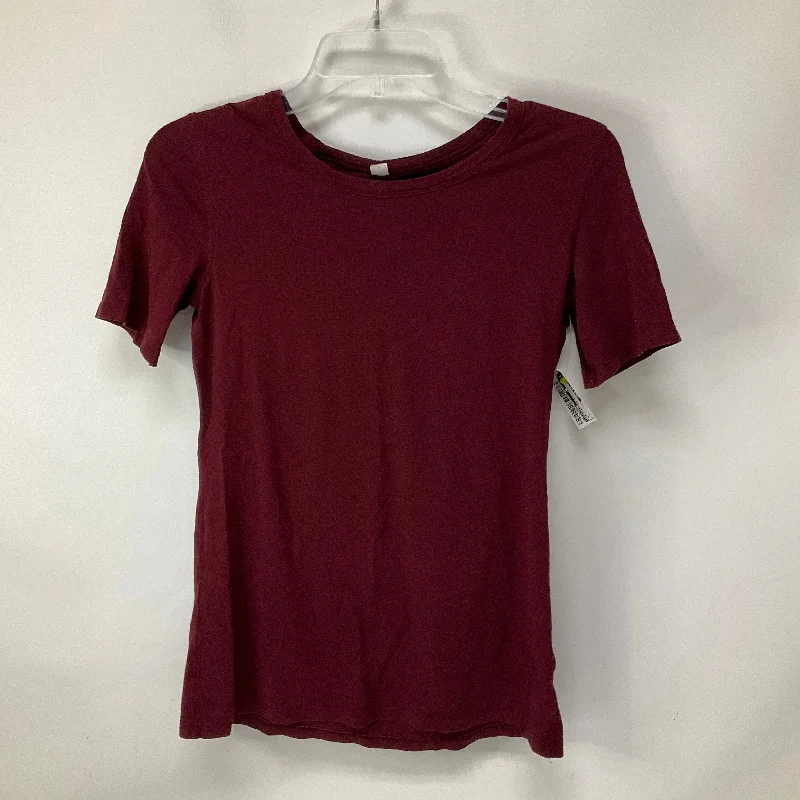 Relaxed Looks Athletic Top Short Sleeve By Lululemon In Red, Size: 4