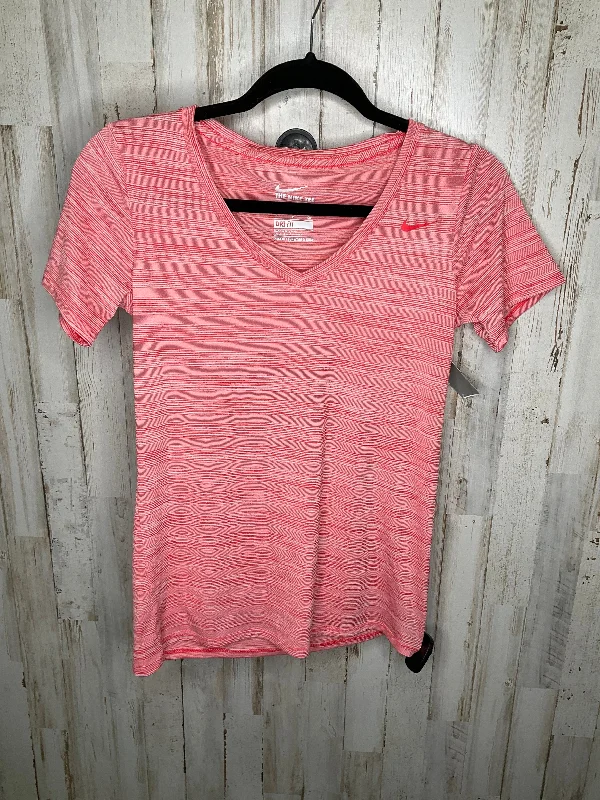 Relaxed Clothing Athletic Top Short Sleeve By Nike In Red, Size: S
