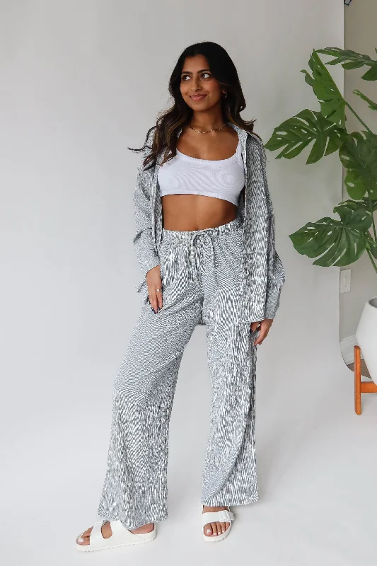 Relaxed Looks Castaway Pants