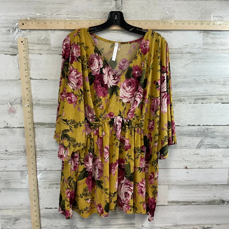 Unique Design Gold Top Short Sleeve DEAR SCARLETT, Size 3x