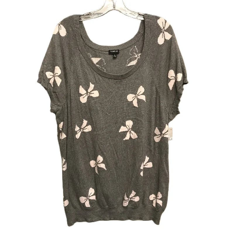 Relaxed Chic Grey & Pink Top Short Sleeve By Torrid, Size: 3x