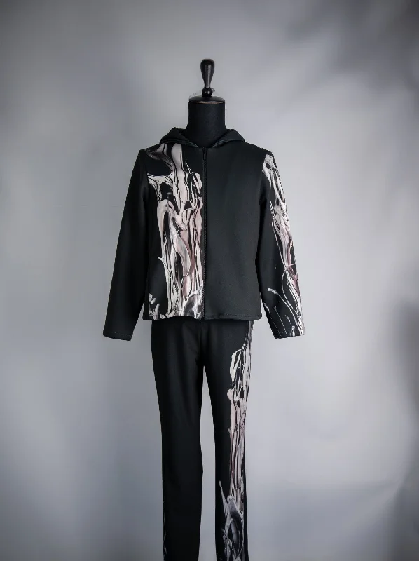 Elegant Dressing Sound of Ikebana Art Hoodie White/Black Slim Pants