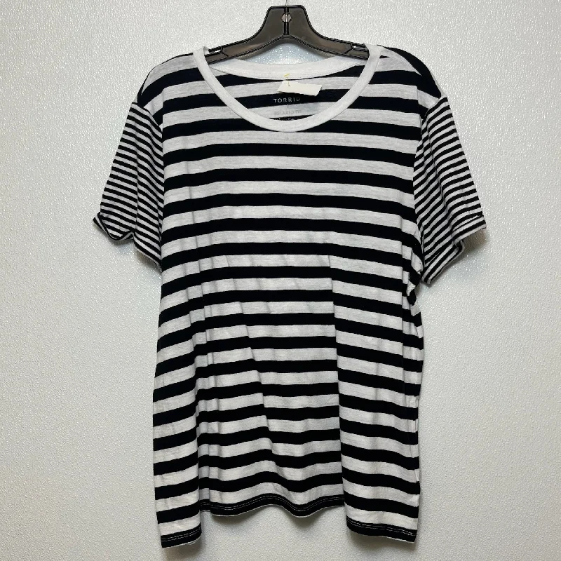Classic Style Striped Top Short Sleeve Basic Torrid, Size 2x