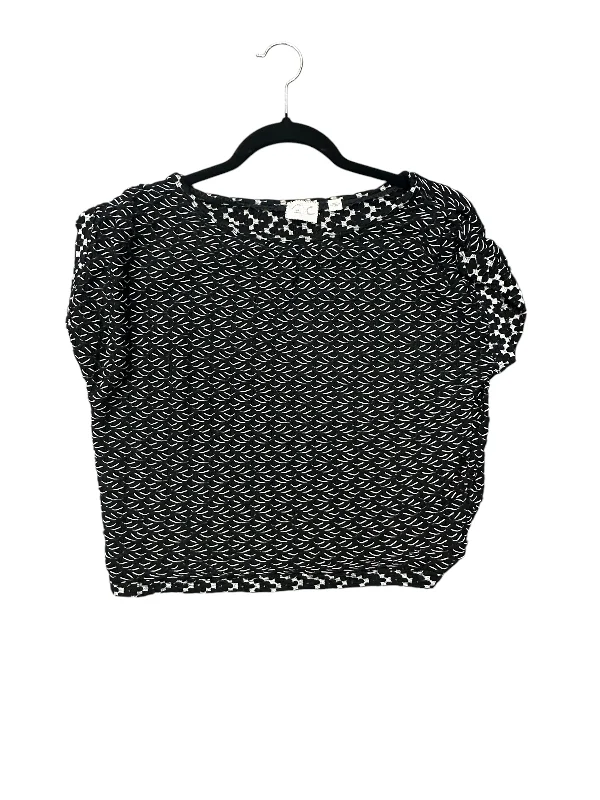 Casual Chic Outfits Top Short Sleeve By Cmb In Black, Size: S